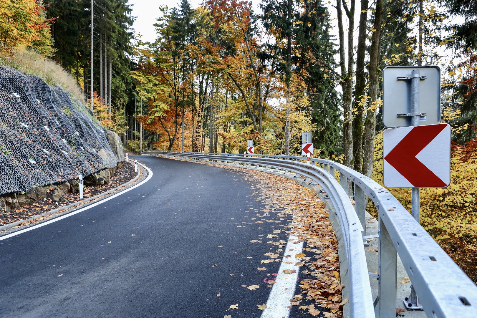 Silnice II/210 – modernizace úseku lom–Podstrání - Wegen- en bruggenbouw